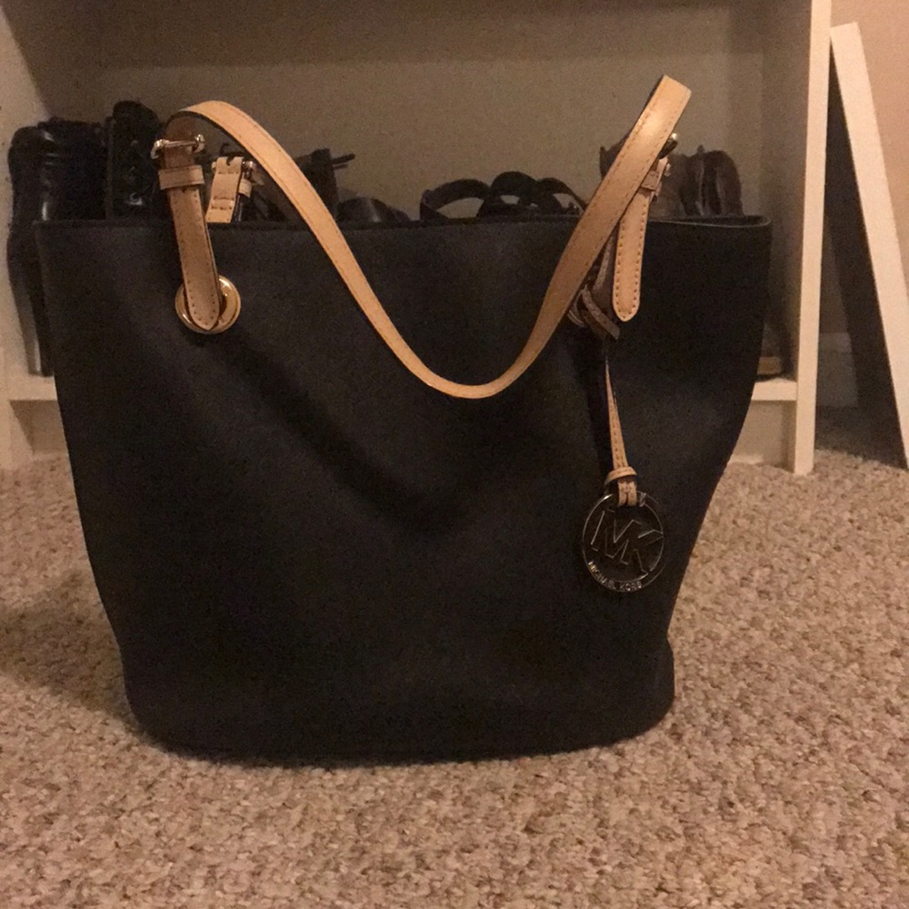 Michael Michael Kors Jet Set Medium Leather Tote